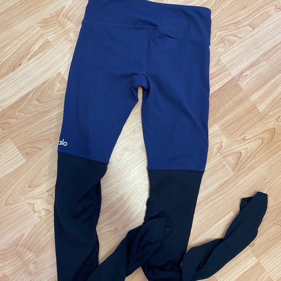 Alo Yoga goddess ribbed blue black leggings Sz XS - Picture 4 of 4